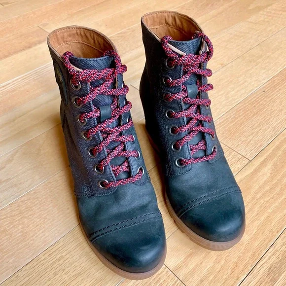 Black Sorel PDX Wedge Ankle Boots - Picture 3 of 9